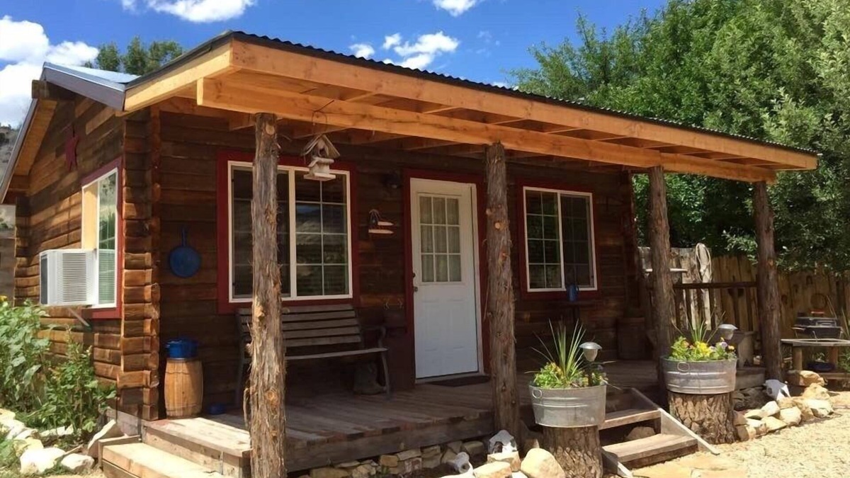 Zion National Park East Entrance Cabin | Relax In Southern Utah's Color Country!