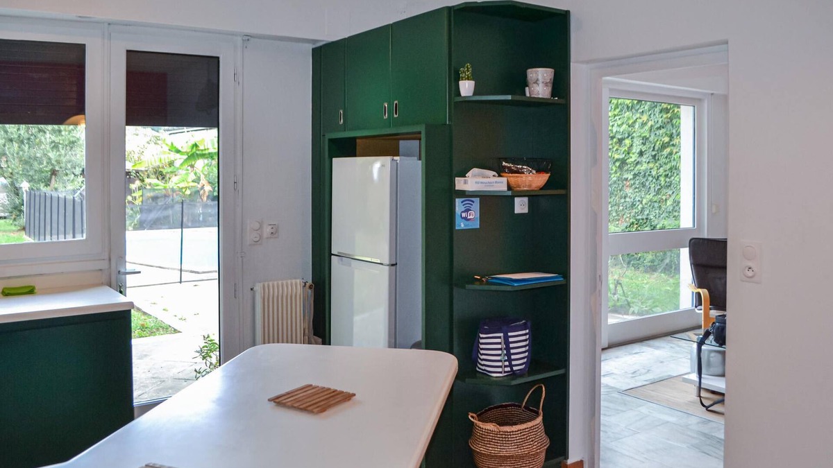 Puyoo House | Relax in southwest France in this homely vacation home with swimming pool.