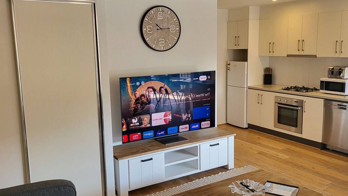 Cooks Hill House | Relax in Style and elegance – 3-Bedroom, 2-Bath Apartment with Secure Parking
