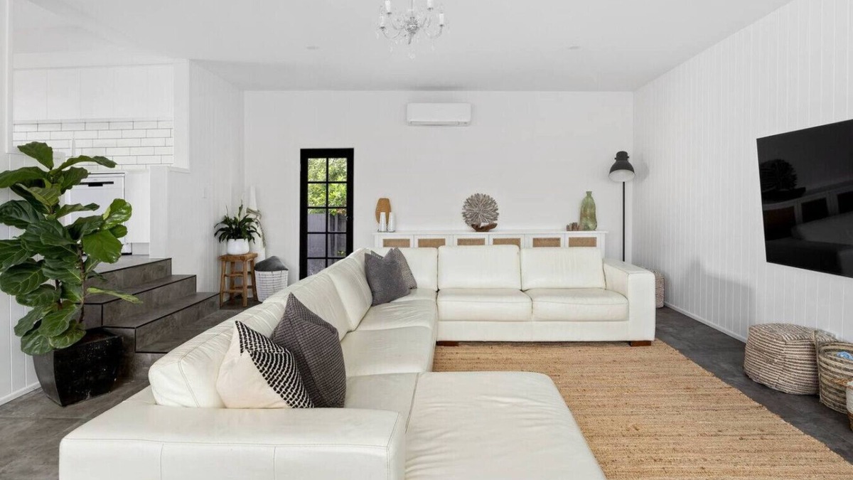 Sunshine Beach Apartment | Relax in Sunshine beach,Noosa with pool