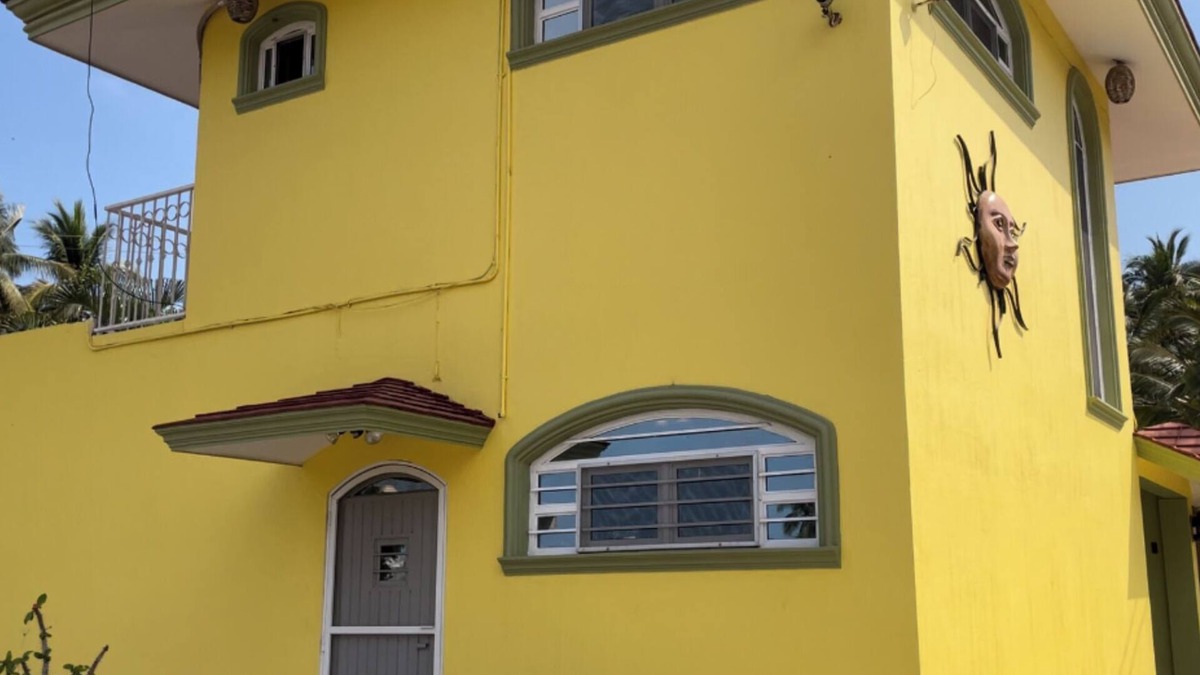 Barra de Navidad House | Relax in the sun and enjoy paradise when you stay at the Casita Paraíso.