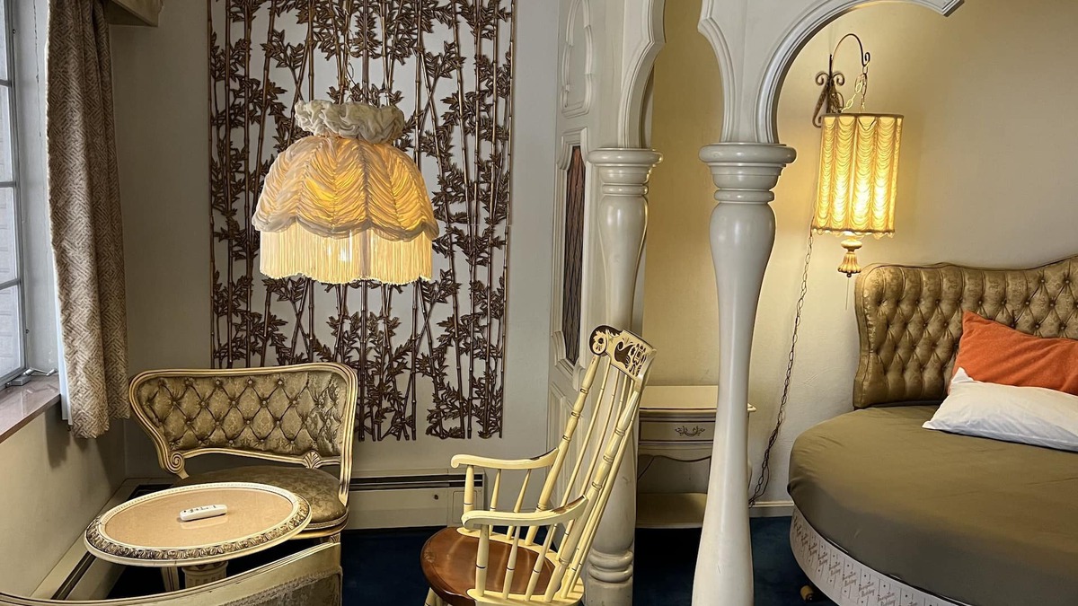 Altoona Hotel | Relax Inn Altoona