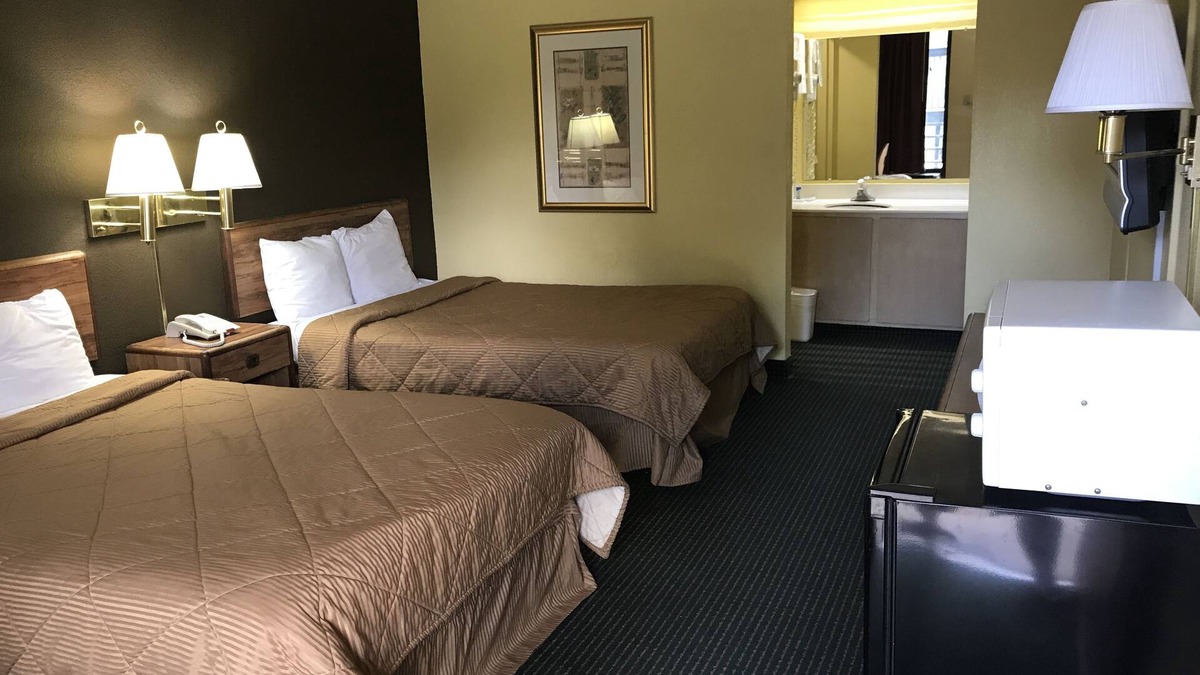 Dublin Hotel | Relax Inn & Suites