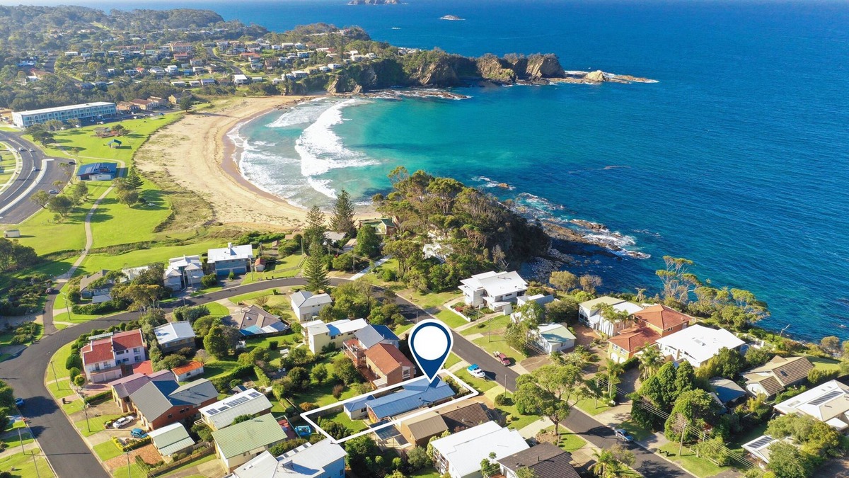 Malua Bay House | Relax @Malua bay - family and pet friendly, 350m to the beach