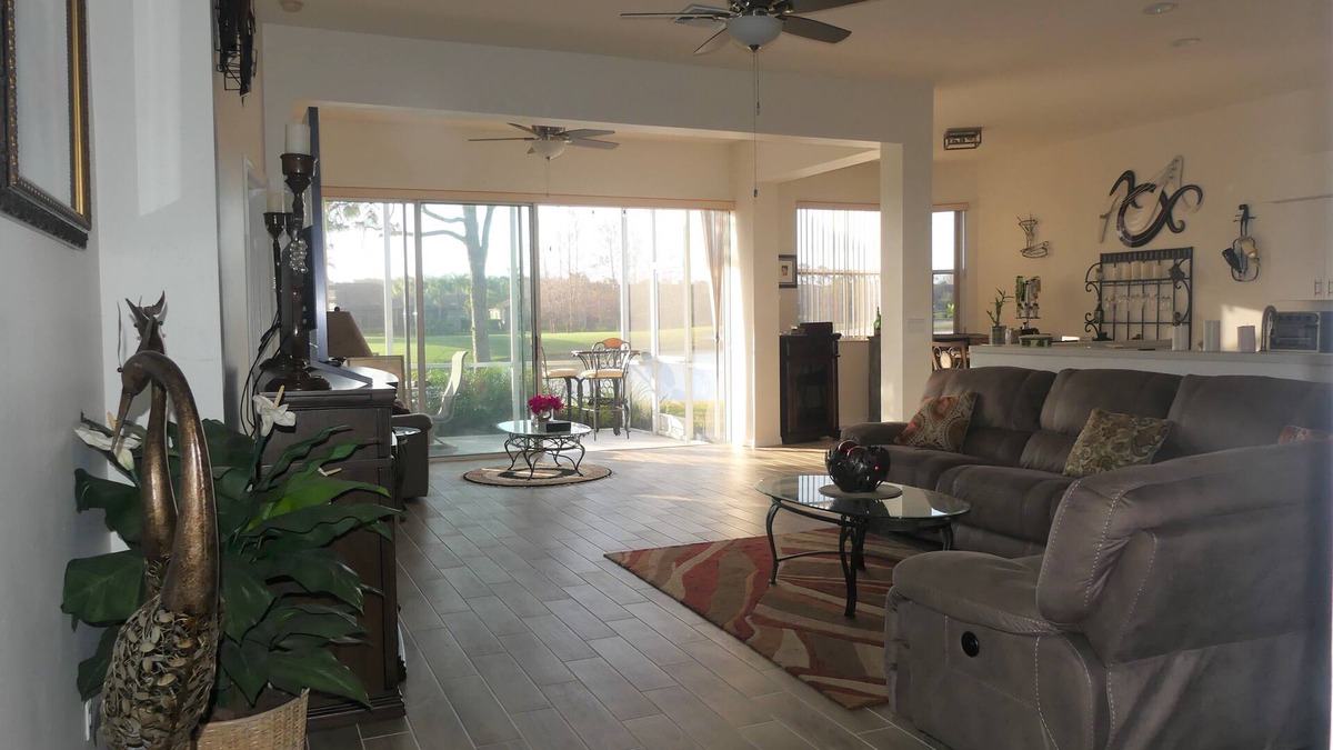 Biggar House | Relax on your lanai after a round of golf and enjoy our beautiful SWFL sunsets!