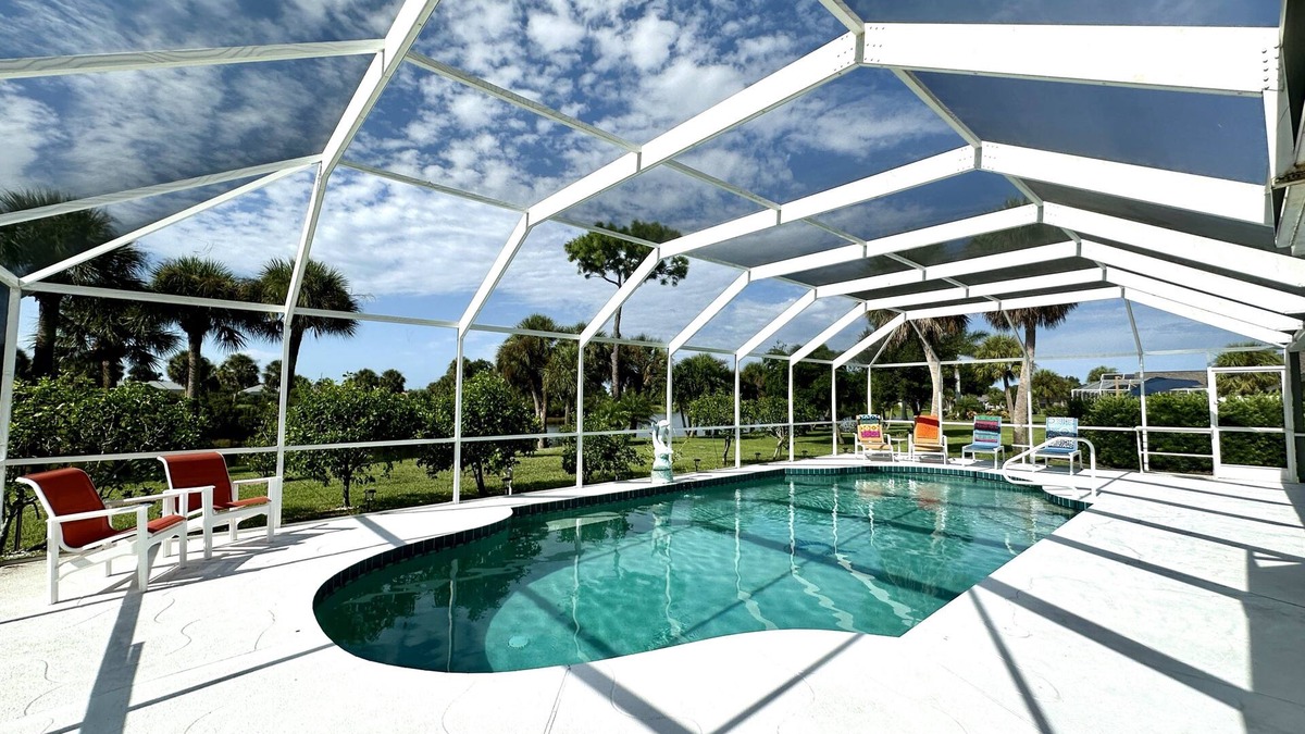 Broadmoor House | * Relax, reconnect, and create unforgettable memories in this vacation getaway! *