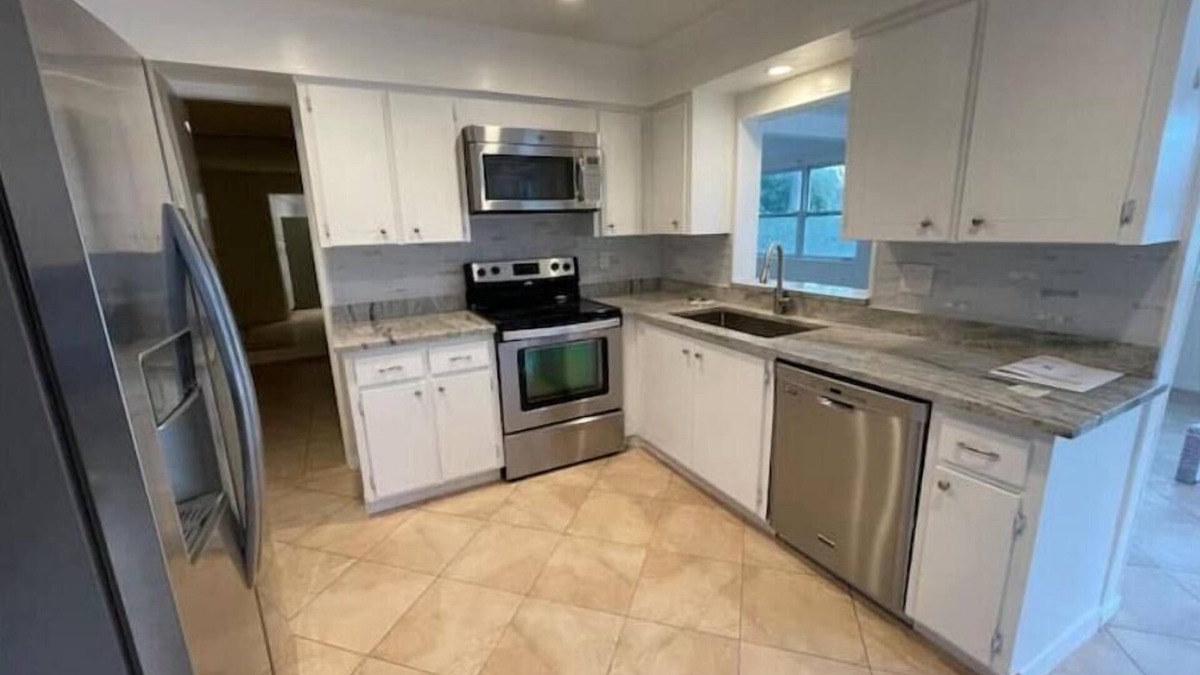 North Palm Beach House | Relax & Stay Awhile!