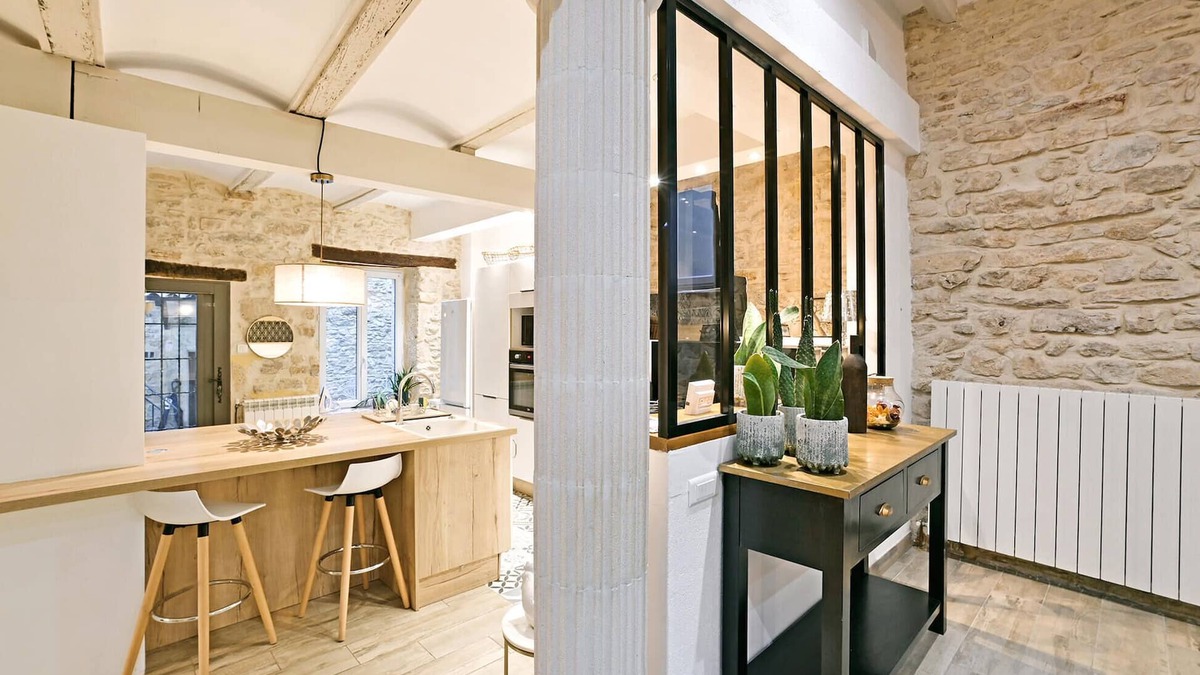 Bagnols-sur-Ceze House | Relax to the full in this beautiful vacation home with a long history.