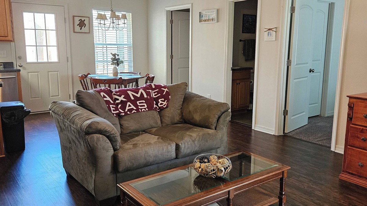 Saint Elmo House | Relax & Unwind at This Charming West Mobile Getaway! 2BR/2BA Guesthouse Retreat!