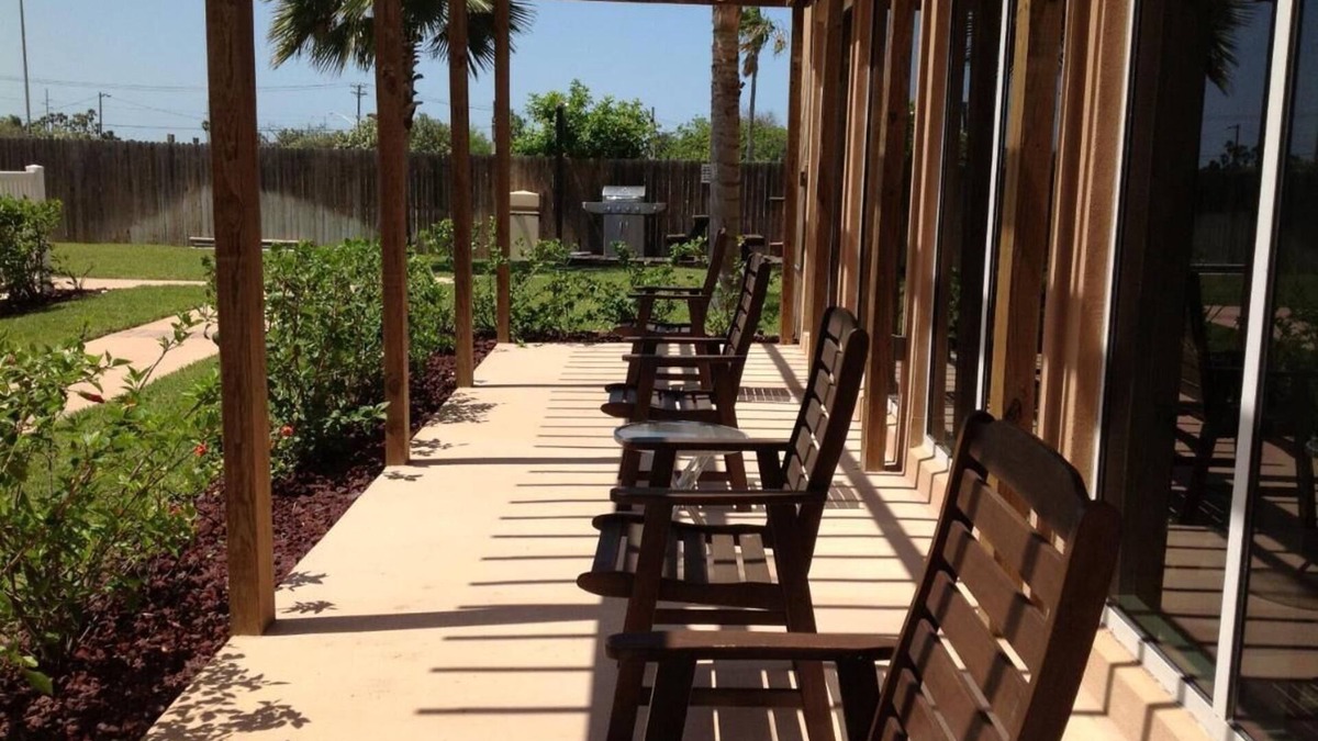 South Padre Island Condo | Relax & Unwind-Snowbird-friendly, short walk to beach, 2 pools, gated community