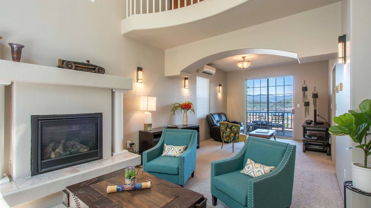 Hood River House | Relax & Watch the River, Elegant, Downtown Location, Views