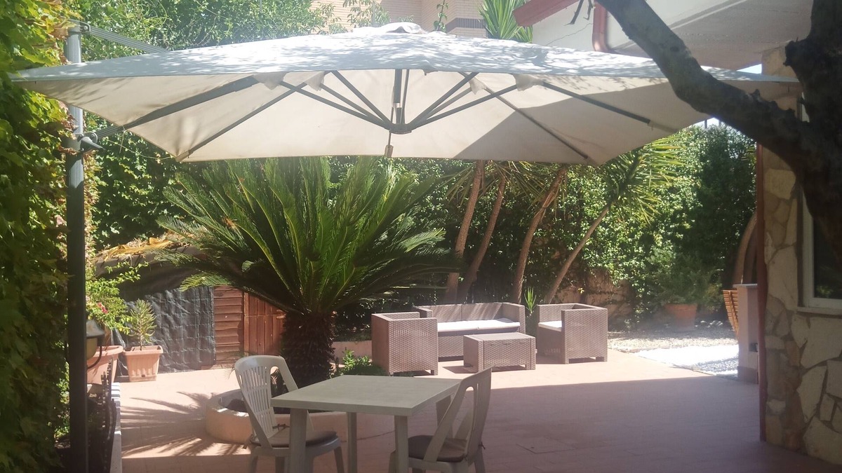 Guidonia Montecelio Villa | Relaxation at Marco Simone- Domitilla House
