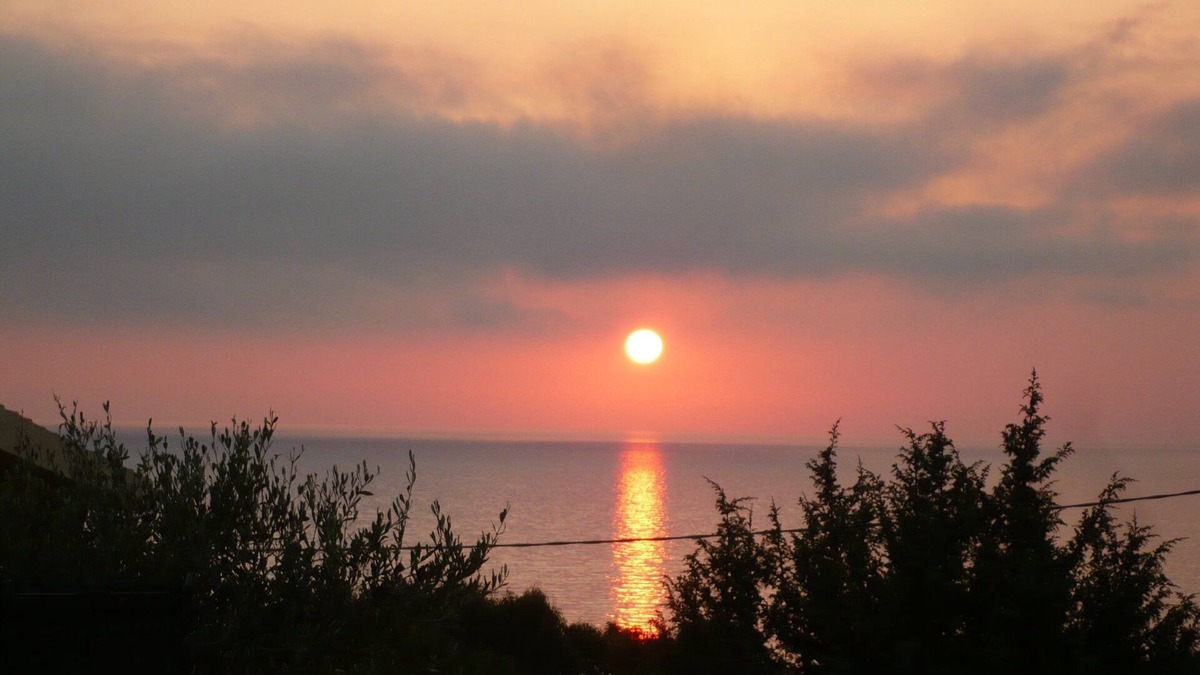 Porto Alabe House | Relaxation, tranquility, wi-fi, 5 minutes from the beach, cot, stroller, booster seat