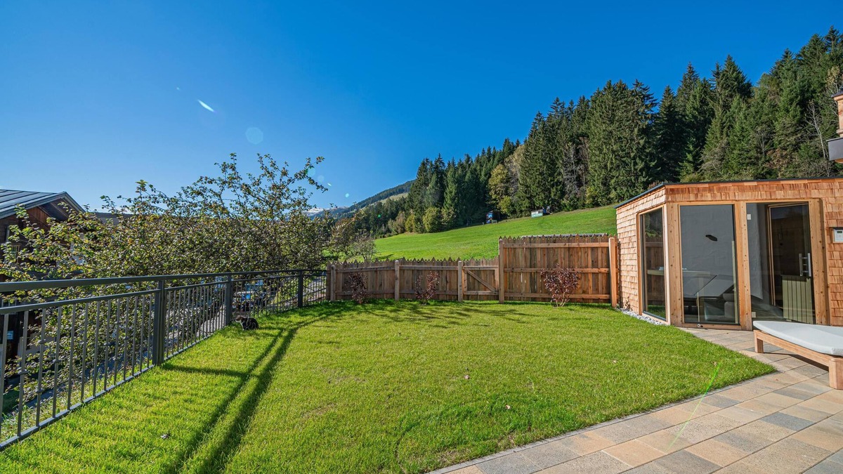 Schonbach Apartment | Relaxed time out with terrace, garden and sauna