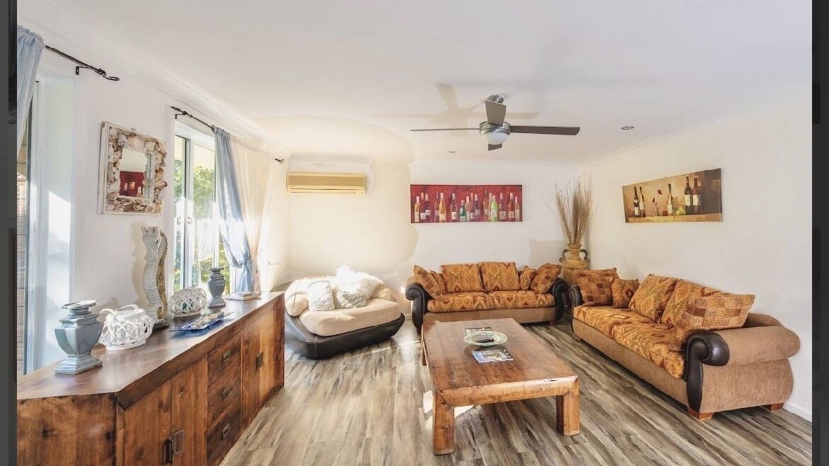 Mooball House | Relaxed Rustic style Country home, bush fire pit, 10 min from Pottsville beach