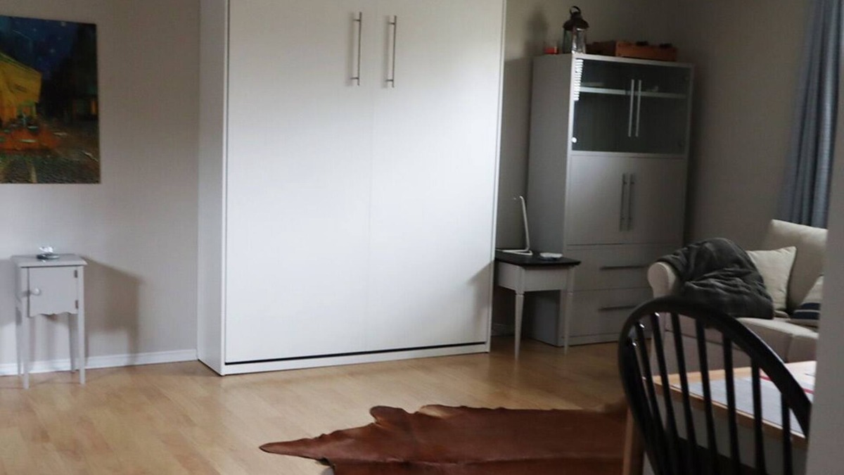 Ottawa Division Apartment | Relaxful Trendy Suite w/Fireplace