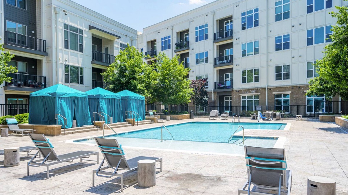 Durham Apartment | Relaxing 1BR w Pool Gym Parking Top Location