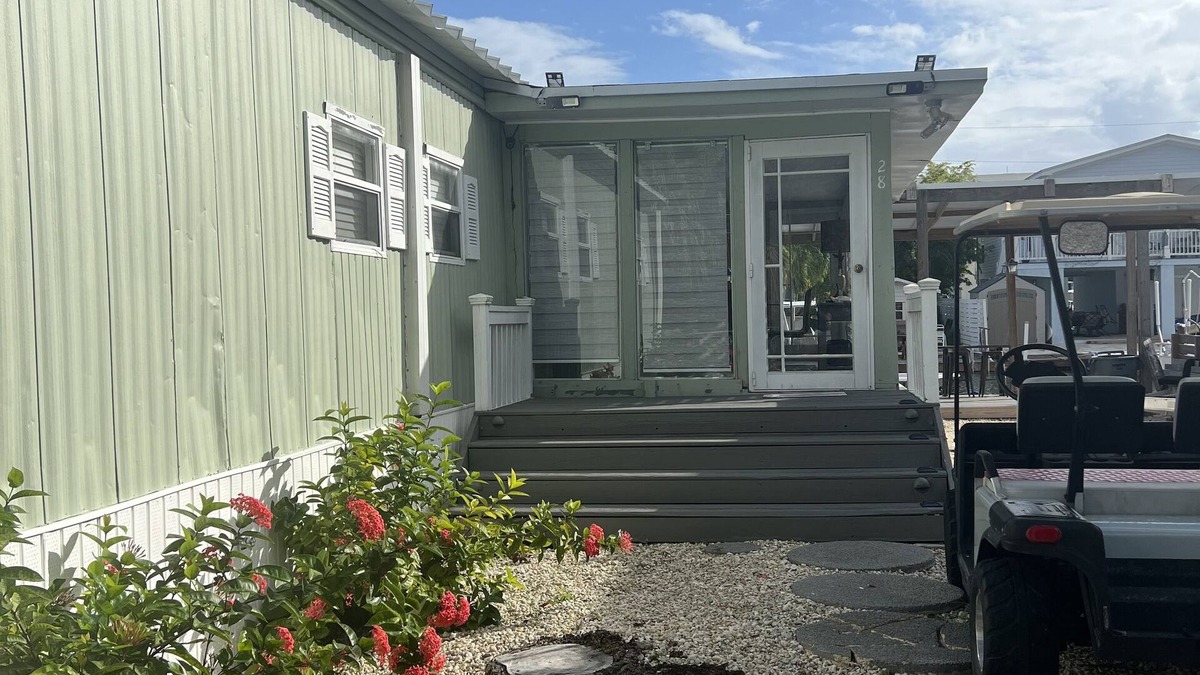 Key Largo House | Relaxing 2-Bedroom home with gorgeous views overlooking the water.