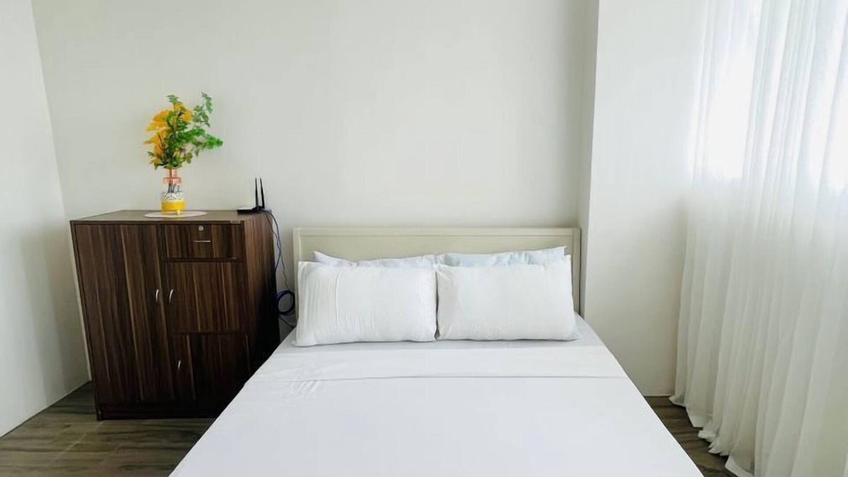Jaro Condo | Relaxing 2-BR Condo with Pool and Playground
