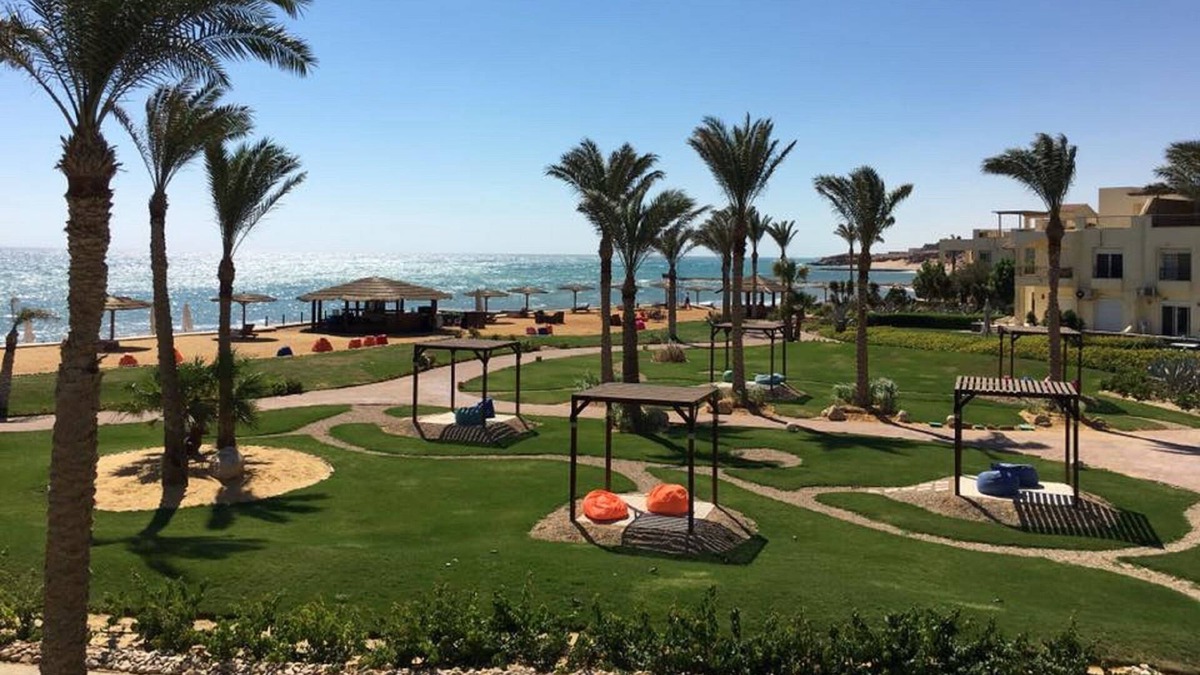 Zafarana Ski Chalet | Relaxing 3 Bedroom Ground Floor Chalet in Laguna Bay with Sea View!