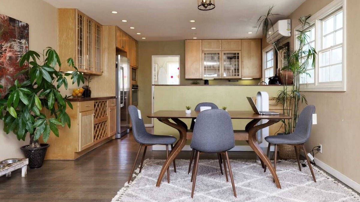 Oakland House | Relaxing 3 bedroom with Hot tub and a view