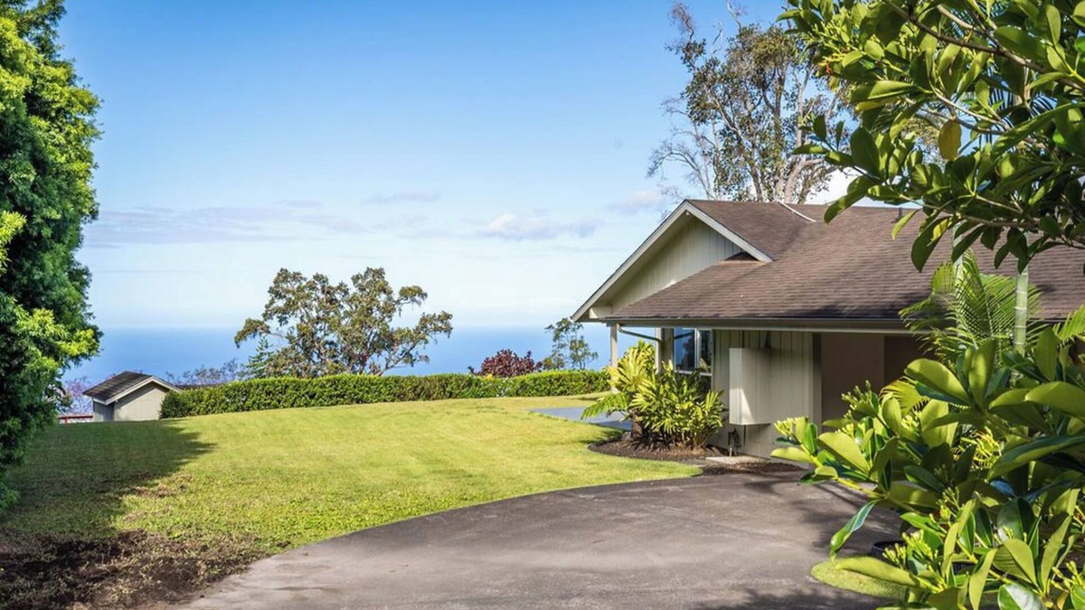 Kalaoa House | Relaxing and Peaceful Big Island Home Kailua Kona