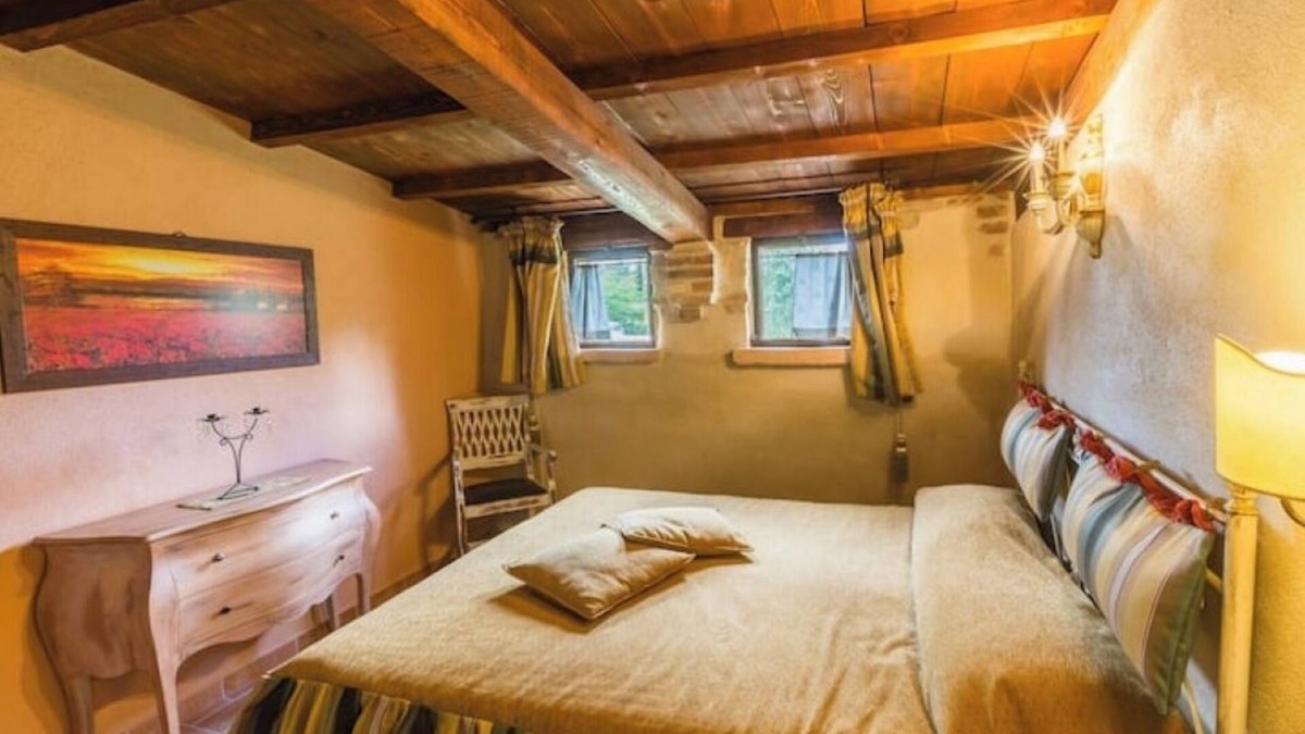 Mondavio Apartment | Relaxing apartment "Poppies" - Agriturismo Borgo la Rovere