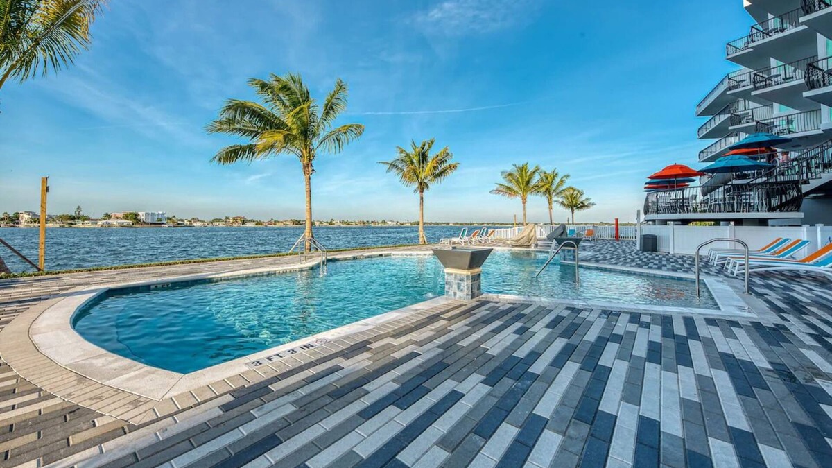 Treasure Island Hotel | Relaxing Beachfront Suite with Sunset Views | Pool, Full Kitchen & Balcony!