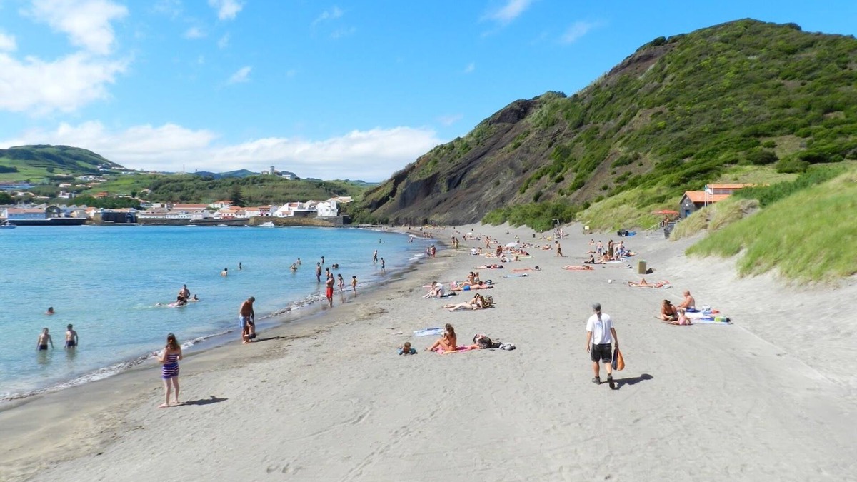 Horta Apartment | Relaxing Beachside 2 Bedrooms Apartment 1