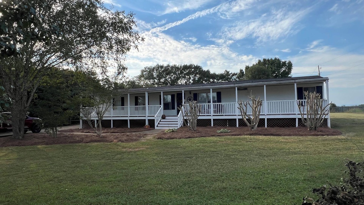 Greer House | Relaxing Country Getaway – Pet Friendly, Close to Greenville & Spartanburg