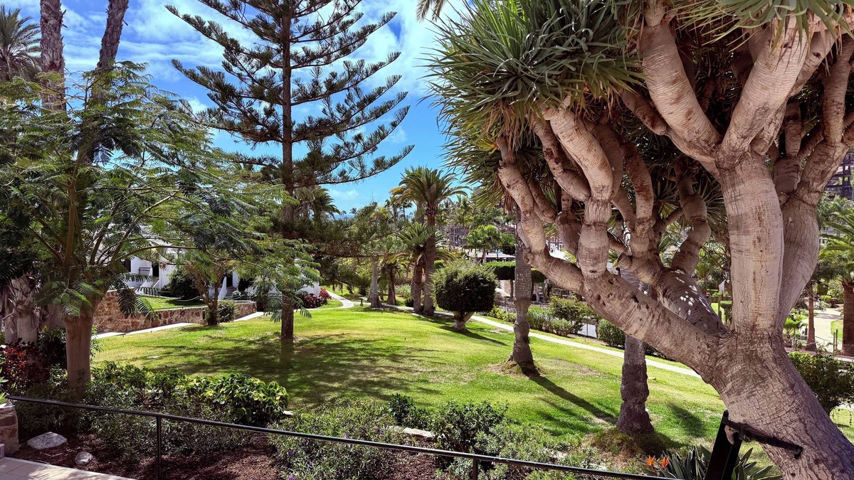 Balito Apartment | Relaxing sun trap in Aquamarina resort - 4 minutes walk to Anfi Del Mar beach,