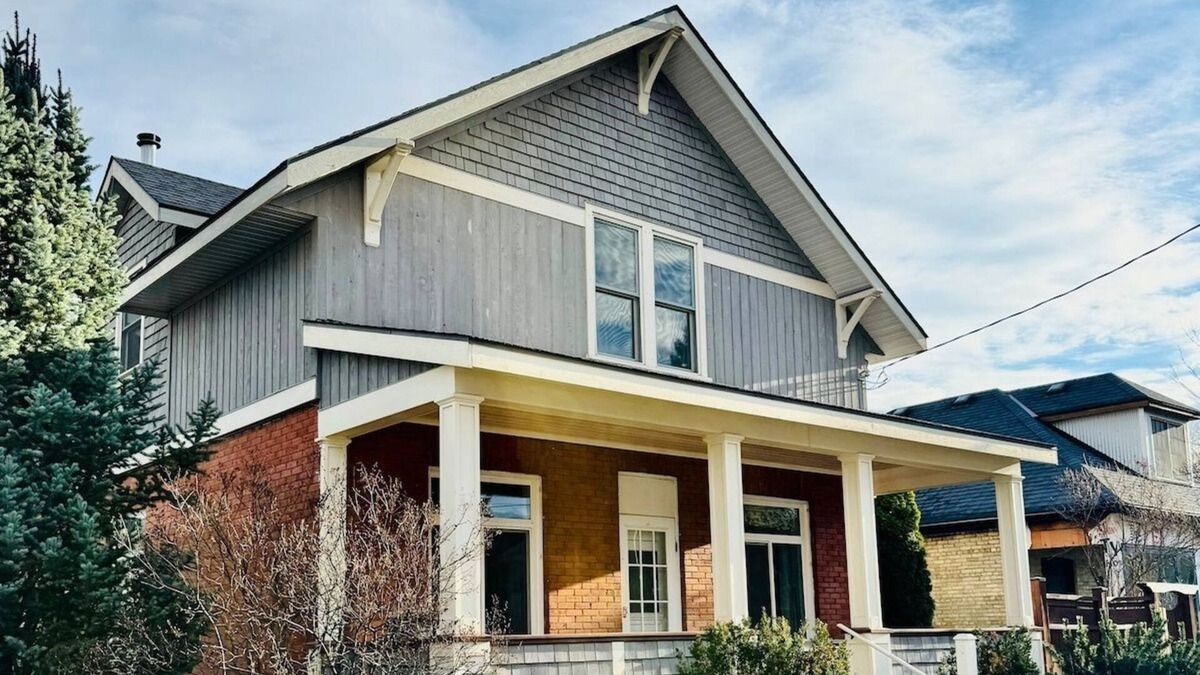 Historic Downtown Fernie Apartment | Relaxing Escape with Balcony Views and BBQ
