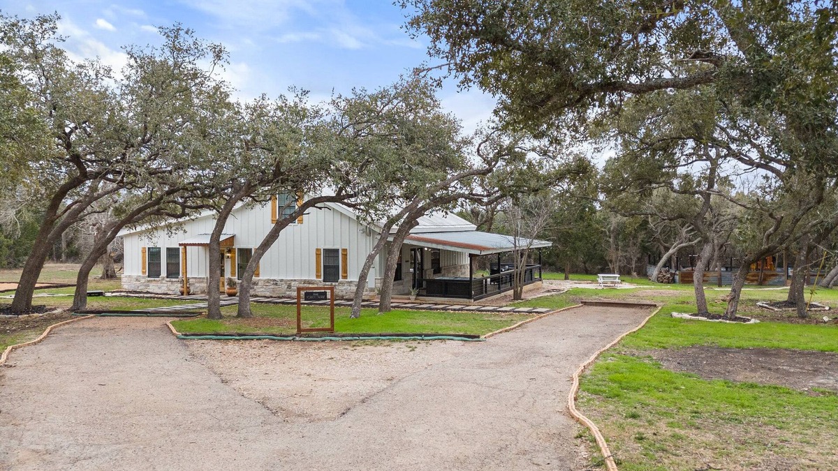 Wimberley House | Relaxing family friendly farmhouse minutes from the shops at Wimberley square!