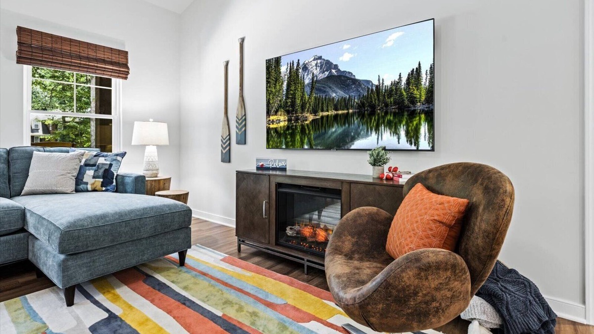 Mineral House | Relaxing Family Getaway - Fire pit, Game Room, Water Toys, Beach, Pool, & Tennis