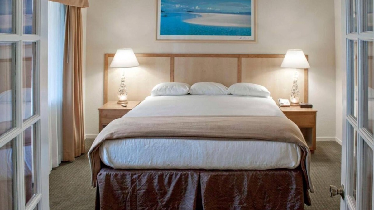 Avila Beach Hotel | Relaxing Getaway! Outdoor Pool, Full Kitchen, Minutes From Bob Jones Bike Trail