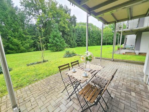 Cents Apartment | Relaxing Getaway with Outdoor spaces