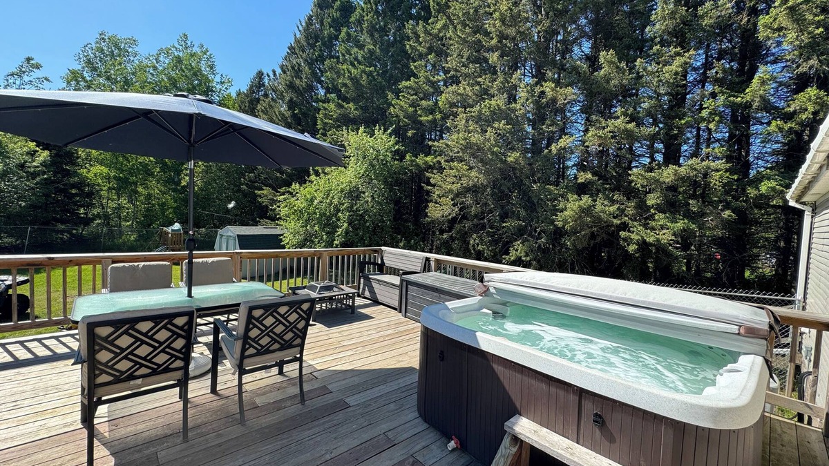 Upper Peninsula House | Relaxing getaway with fenced in yard & hot tub!