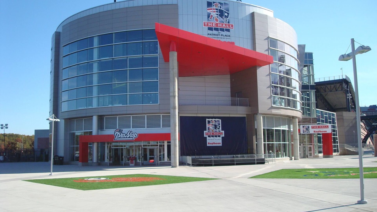 Foxboro Hotel | Relaxing Hideaway! 2 Units Close to Gillette Stadium, FREE Parking and Breakfast