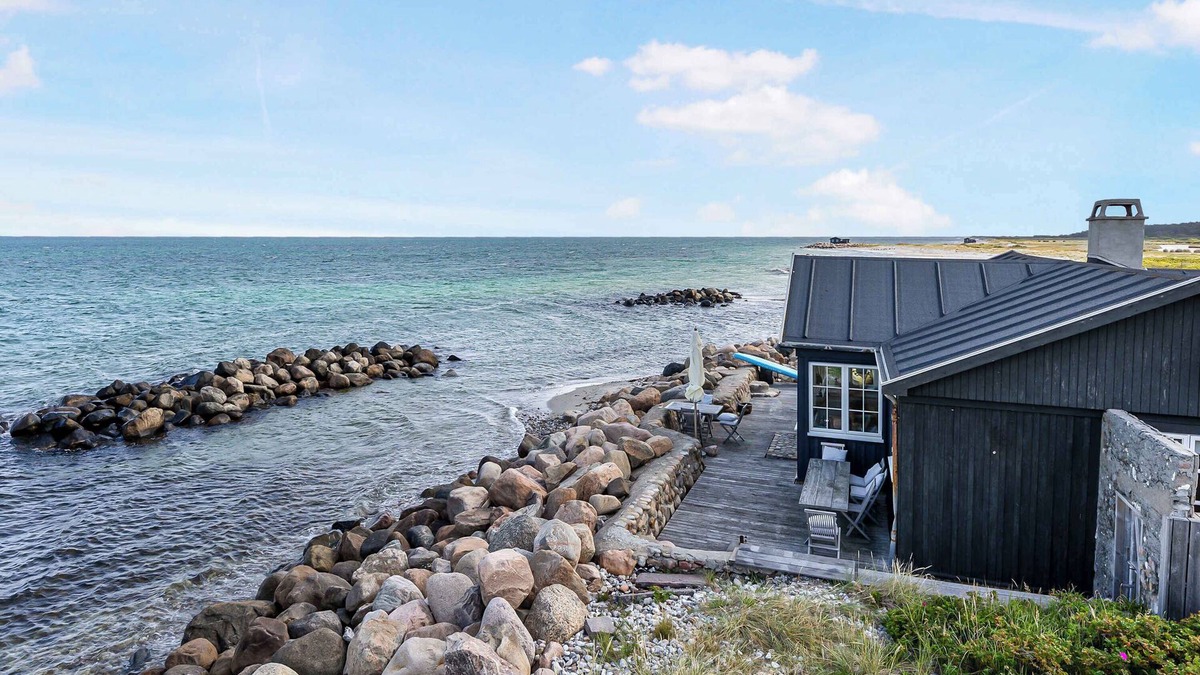 Rrvig House | Relaxing holiday at the water's edge