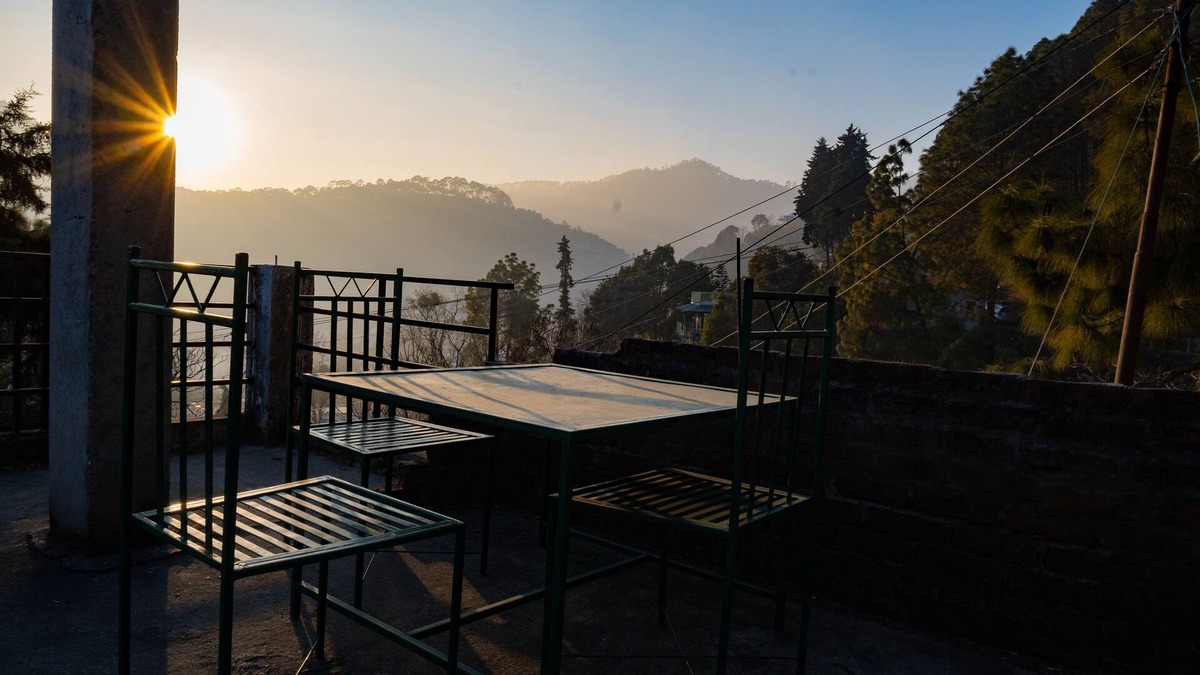 Bhimtal Bed & Breakfast | Relaxing holiday home amidst mountains
