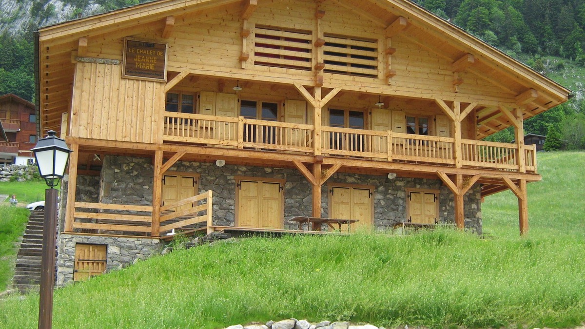 Le Grand-Bornand Apartment | Relaxing In A Chalet Rental Tradition