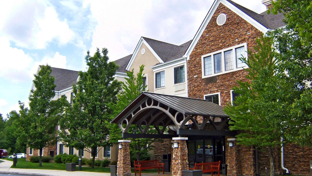 The Galleria Hotel | Relaxing King Stay Near Houston Museum District! Kitchen, Parking, Pool & Gym!