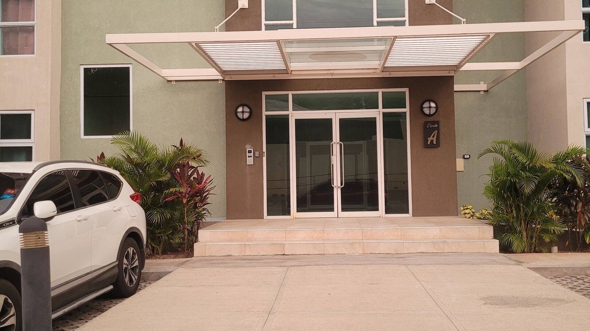 Eden Gardens Apartment | Relaxing Kingston Apartment in close proximity to entertainment