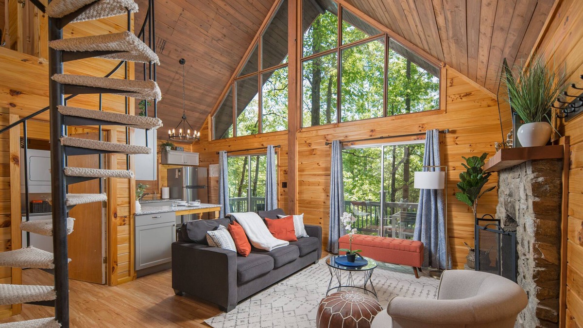 Deep Gap Cabin | Relaxing Mountain Getaway! Hot Tub, Grill, 2 Decks, Trails, EV & Dog Friendly