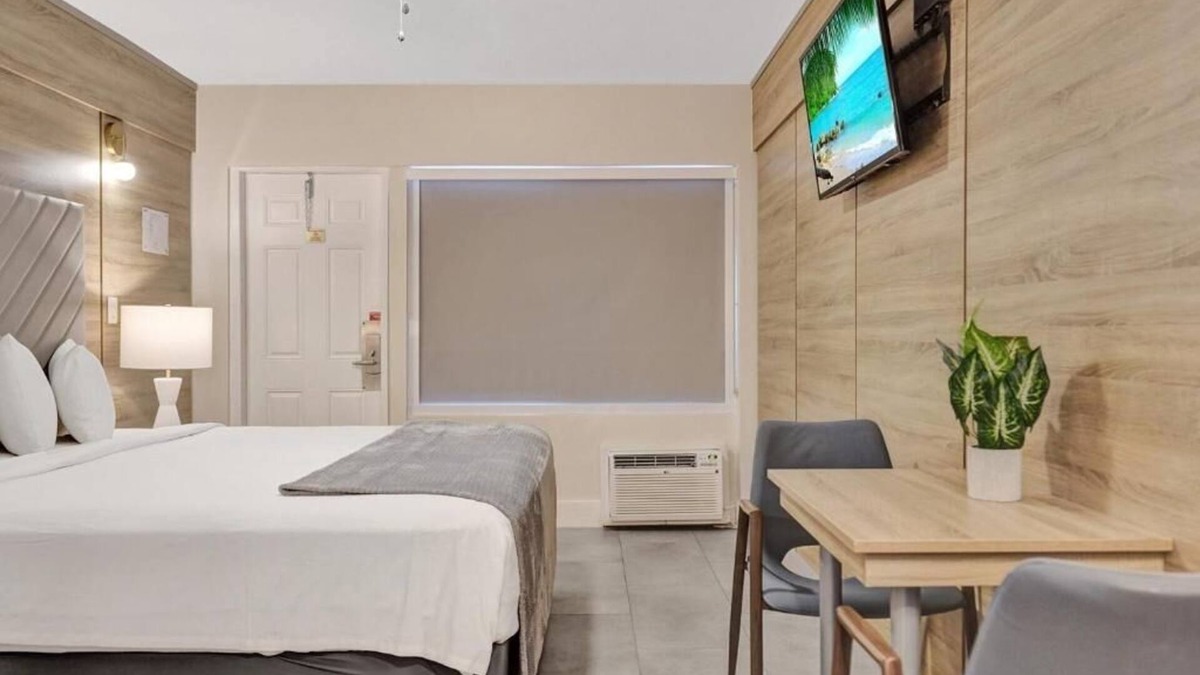 Galt Mile Hotel | Relaxing Resort Stay Near Las Olas Boulevard, Pier + Vibrant City Hotspots