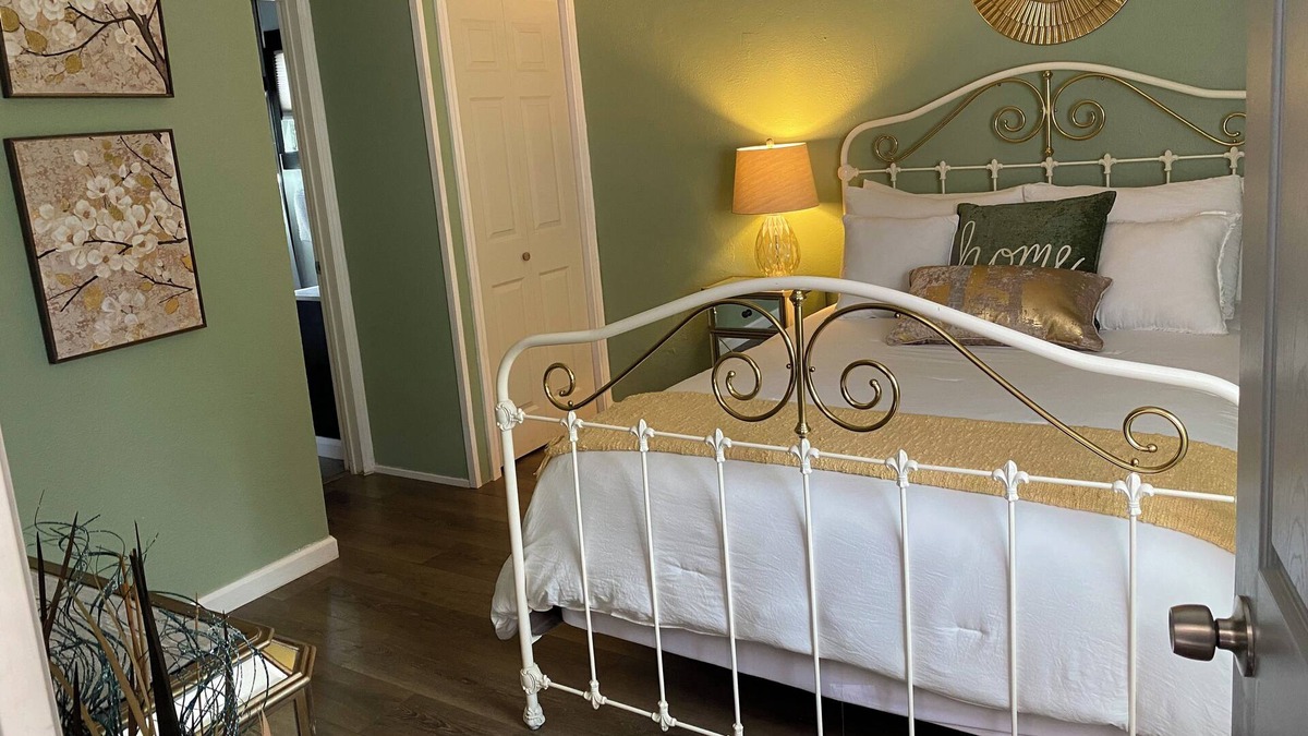 Watsonville Cottage | Relaxing retreat cottage