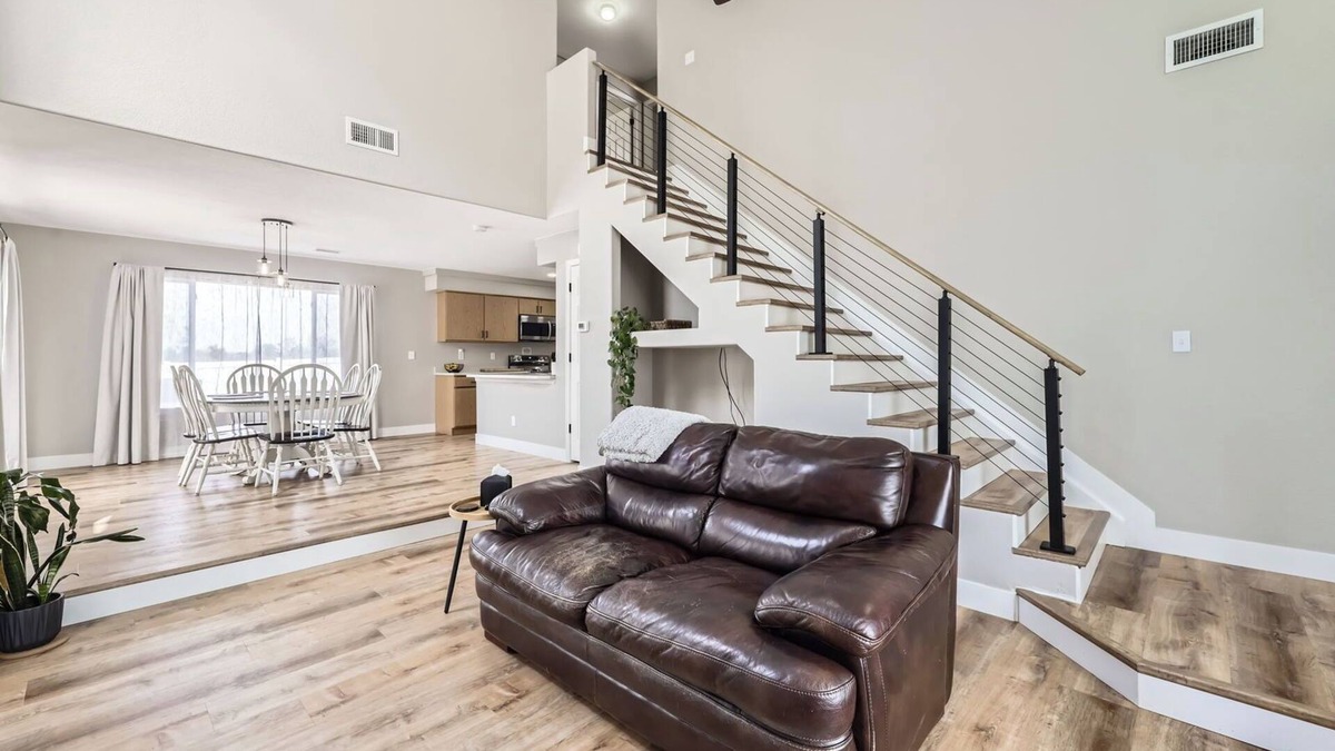 Green Valley Ranch House | Relaxing Retreat Near Airport-Hot Tub-Fire Pit