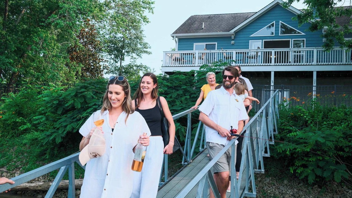 Bellevue House | Relaxing Riverfront Family Escape w/Private Dock