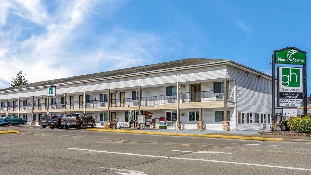 Aberdeen House | Relaxing Stay! Free Parking and Breakfast, Pets Allowed, Near Peels Slough!