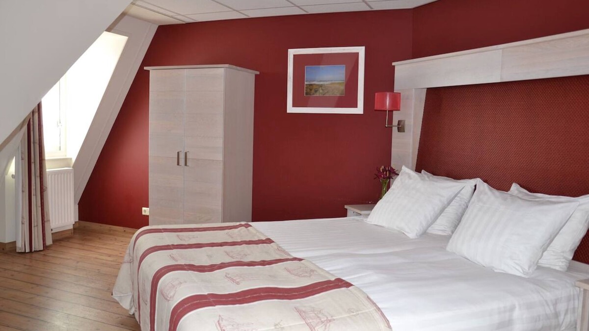 De Koog Hotel | Relaxing stay Near Texel’s Beaches with Wellness and Spa Access! Free Breakfast